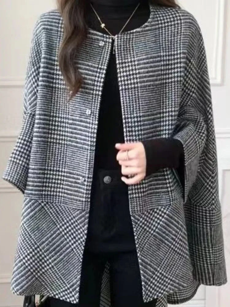 Misto lana da donna Cappotto di lana autunno e inverno Cappotto caldo di moda elegante Mantello scozzese Manica lunga Cappotto da donna retrò stile professionale 231013