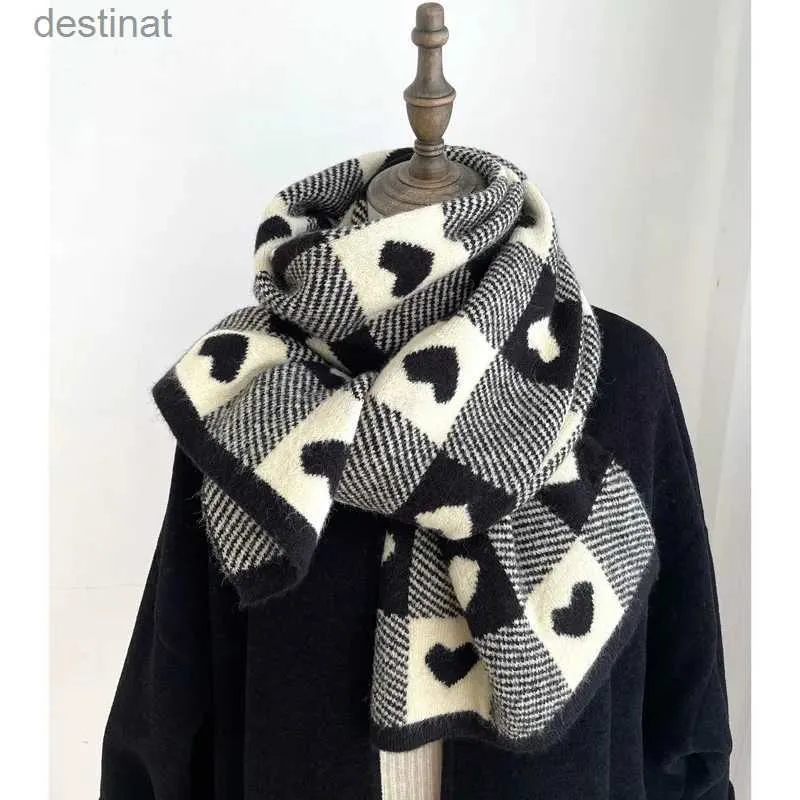 Scarves Knitted Scarf Love Heart Scarf Black White Plaid Scarf Thickened Warm Winter Women's Scarves Christmas New Year GiftsL231013