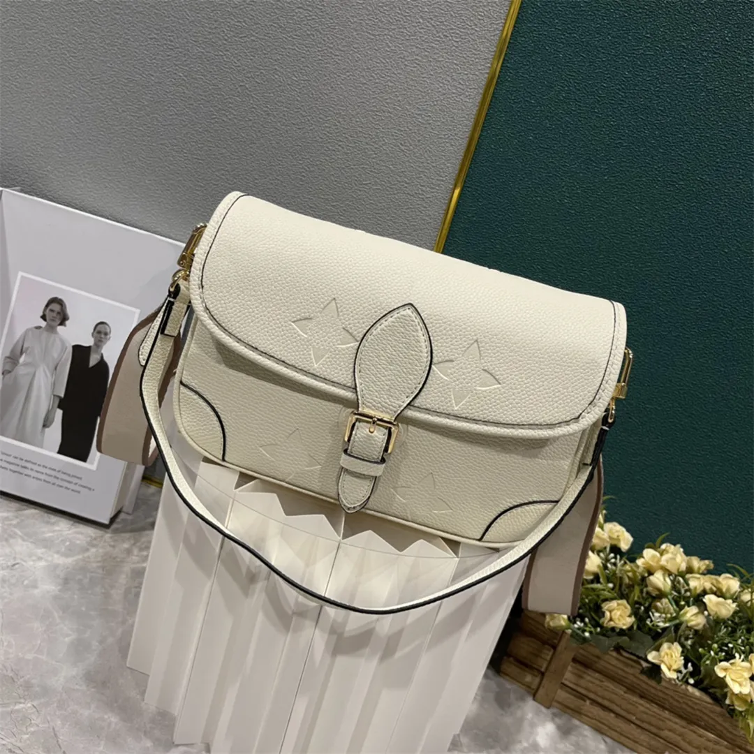 Neue Mode Damen Designer Umhängetaschen hochwertige Handtaschen Flip Cover Messenger Bag mit Box Leder Totes Beauty Bags Luxus für klassische Umhängetaschen