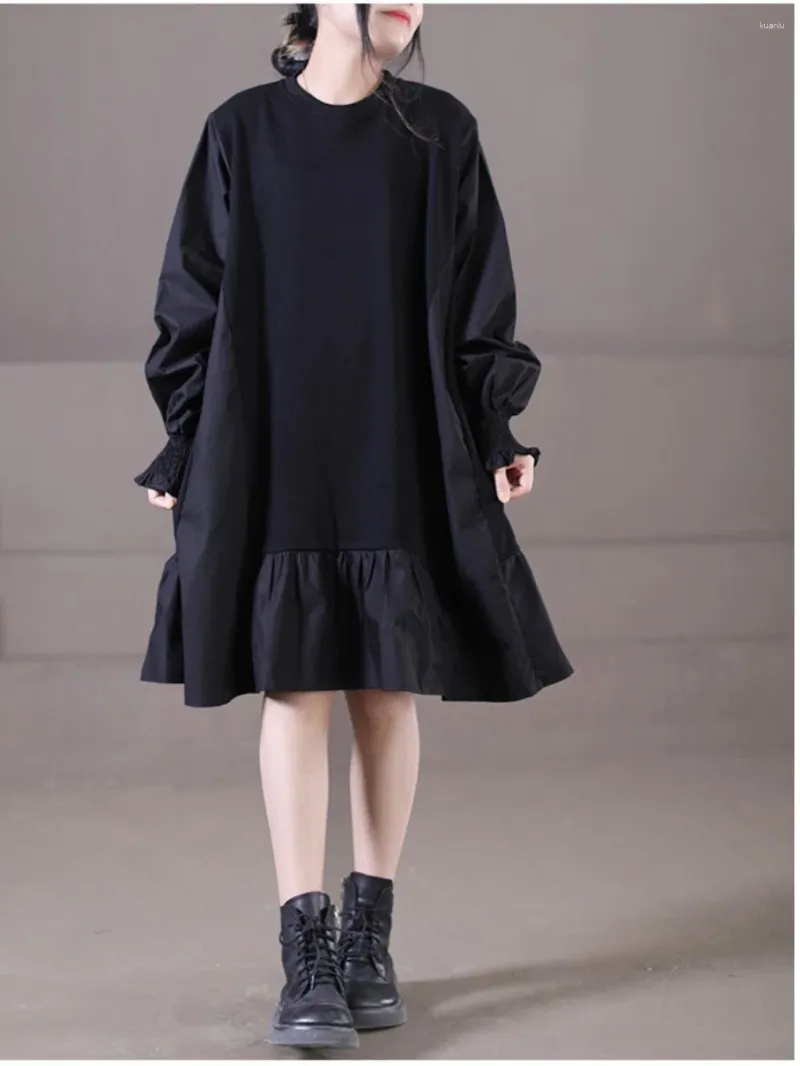 Casual Dresses Superaem Spring och Autumn Korean Löst överdimensionerad skarvning Rund hals A-Line Big Swing Black Dress for Women