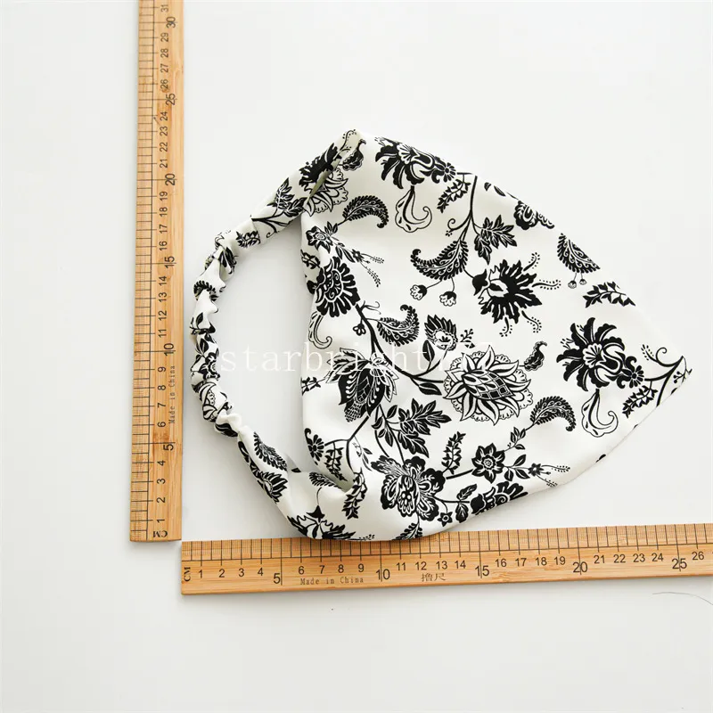 Bandanas imprimés de branches d'arbre pour femmes, nouveau Style, foulard de tête triangulaire pour filles, bandes de cheveux à haute élasticité, accessoires pour cheveux, Turban