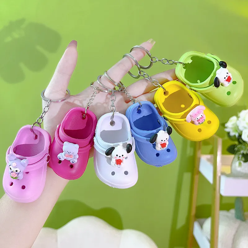 Mini pantoufles compactes en Pvc, chaussures à trous, pour amoureux de voiture, porte-clés, chaussures, sacs à dos, pendentifs, petits cadeaux, vente en gros