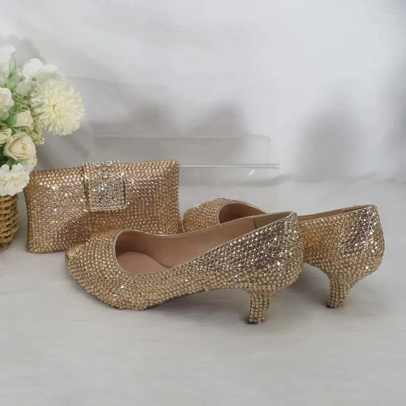 Klänningskor Champagne Crystal Wedding Bridal med matchande väskor Kvinna Fashion Open Toe Thick Heels Women Party Ankle Strap