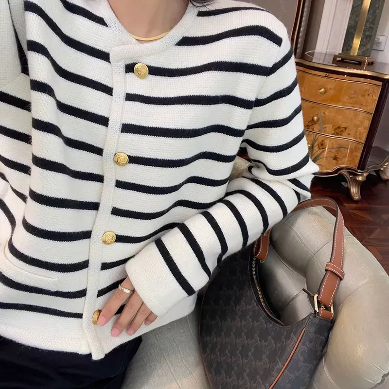 womens Sweaters White Black Striped Short Cardigan Women Korean Fashion Sweater Elegant Long Sleeve Top Spring cardigan women traf 221020 M82h#