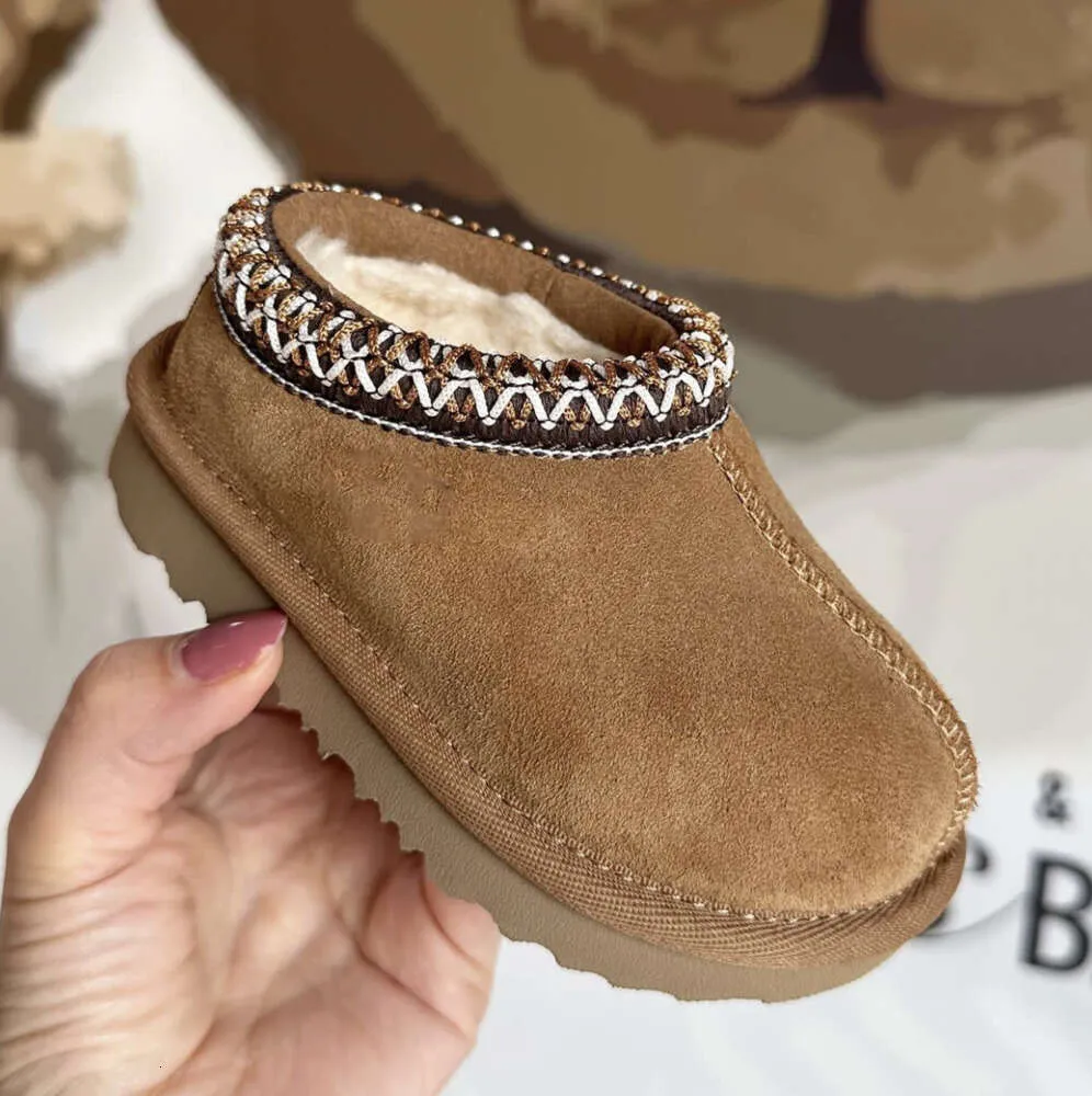 Tasman II-pantoffels voor peuters Tazz-babyschoenen Kinderen Kastanjebont Slippers Schapenvacht Shearling Klassiek Ultra Mini-laars Wintermuiltjes Instapper Wol Little Big667