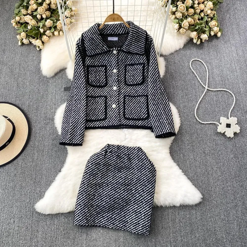 Abito a due pezzi Runway Donna Autunno Set da 2 pezzi Giacca da donna in tweed a righe nere Cappotto Mini Gonna Abito Lady Chic Abiti classici in due pezzi 2024