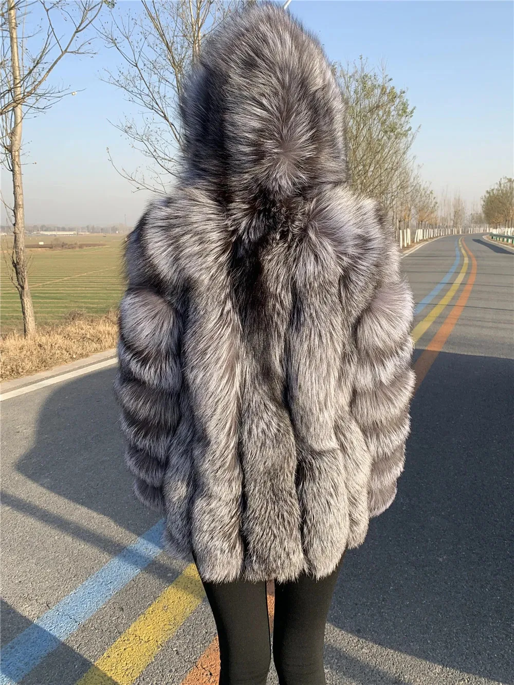 Women's Fur Faux Hooded Silver Coat Women Plus Size Long Sleeves Winter Luxury Female Natural Real Sliver Jacket With Hood 231013