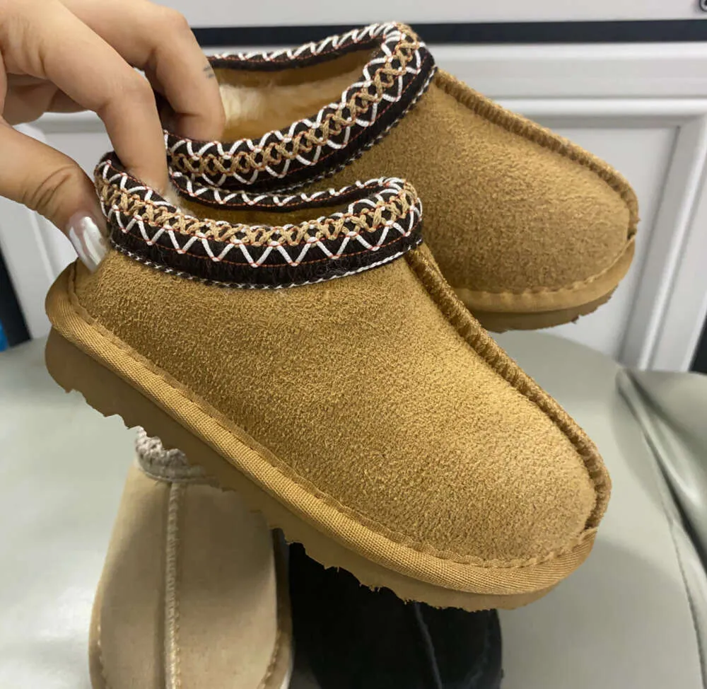 Tasman II-pantoffels voor peuters Tazz-babyschoenen Kinderen Kastanjebont Slippers Schapenvacht Shearling Klassiek Ultra Mini-laars Wintermuiltjes Instapper Wol Little Big575