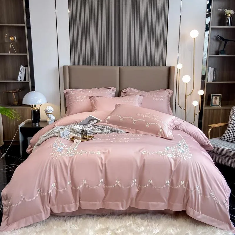 Conjuntos de cama Pasta de Feijão Rosa Bordado Conjunto de Algodão Conjunto de Duveta Linho Lençol Fronhas Home Têxtil