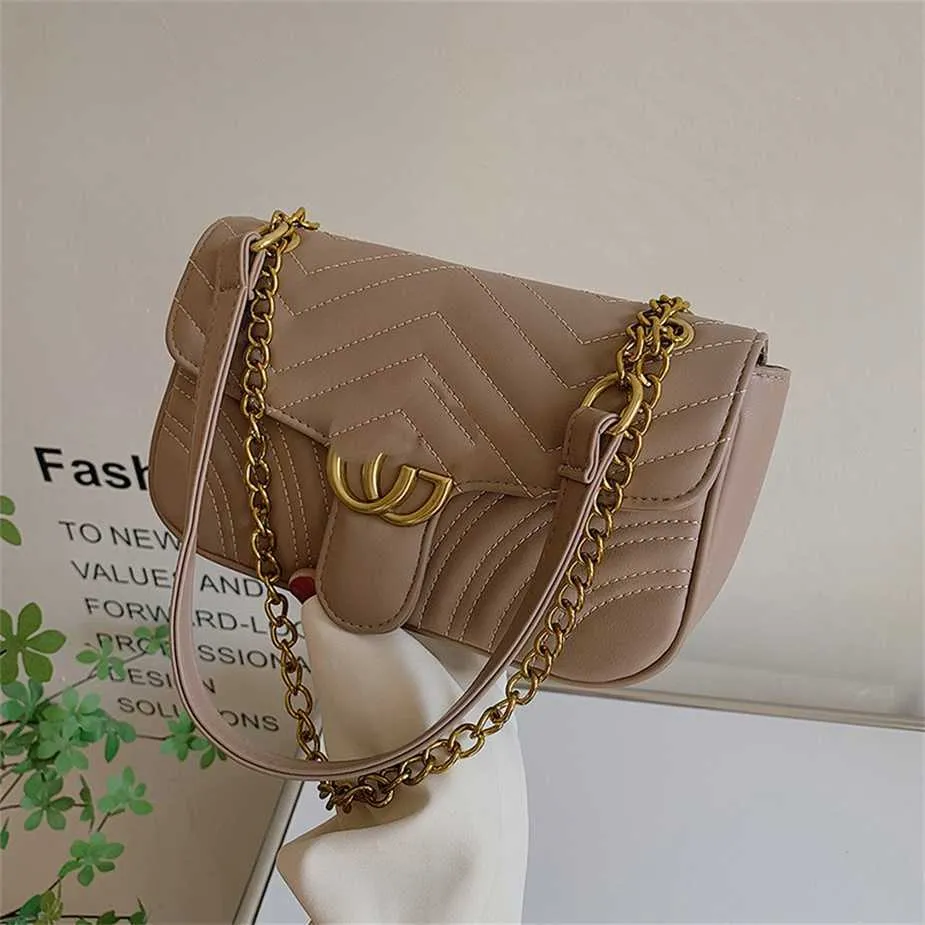 Baobao feminino 2024 nova rede vermelha lingge corrente saco versátil crossbody couro macio um ombro pêssego coração aba pequeno squarecode 3298