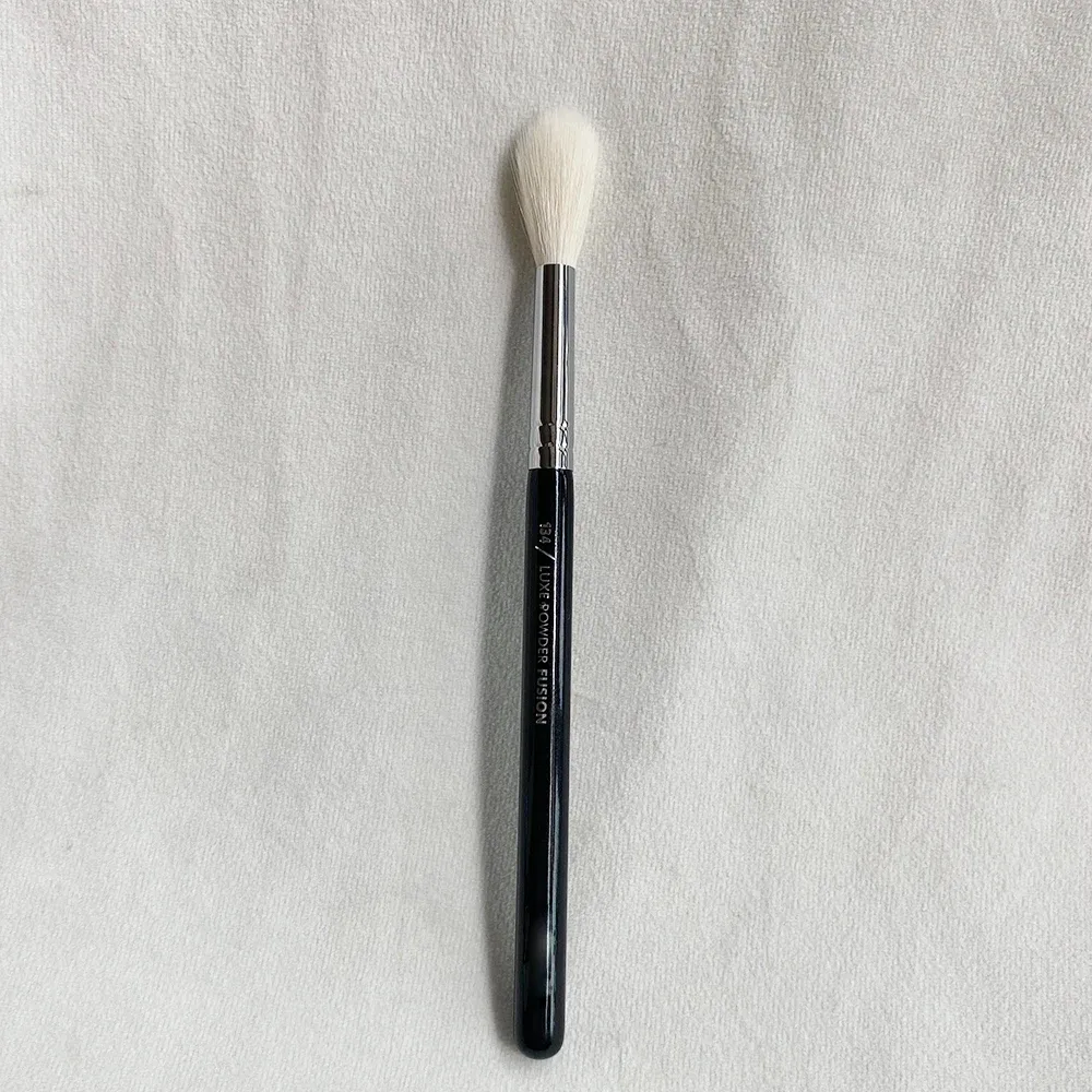 Makeup Brush 134 Luxe Powder Fusion Highlight Brush Natural Goat Bristles Eye Shadow Cosmetic Brush