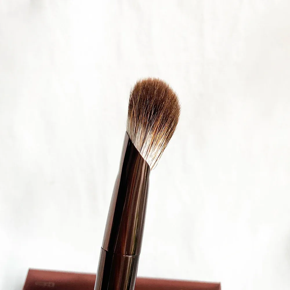 Hourglass Makeup Brush - Flat Blush Brush Natural Bristles Cosmetic Brush for Powder Bronzer Blusher