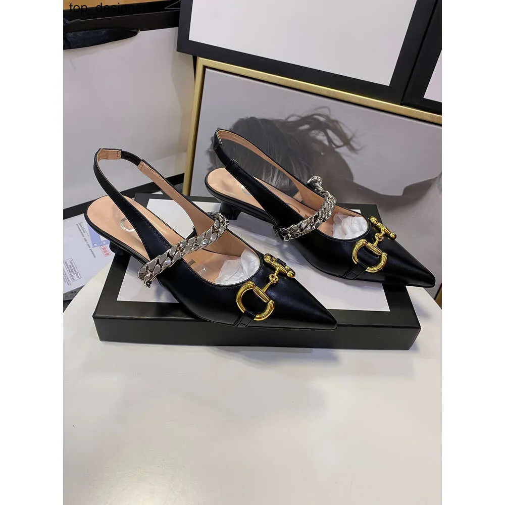 Nieuwe 23SS Paris Rock Studeerde dames kledingschoenen puntig dubbele modemerk Woman Ballet Flat Heel Wedding Party Office Merk Designer schoen