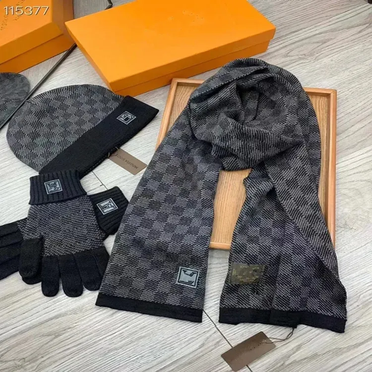 Scarves Hat Scarf Glove Set Women Men's Designer Scarf Hat Gloves Winter Outdoor Skiing warm unisex Beanhat 3piece box set