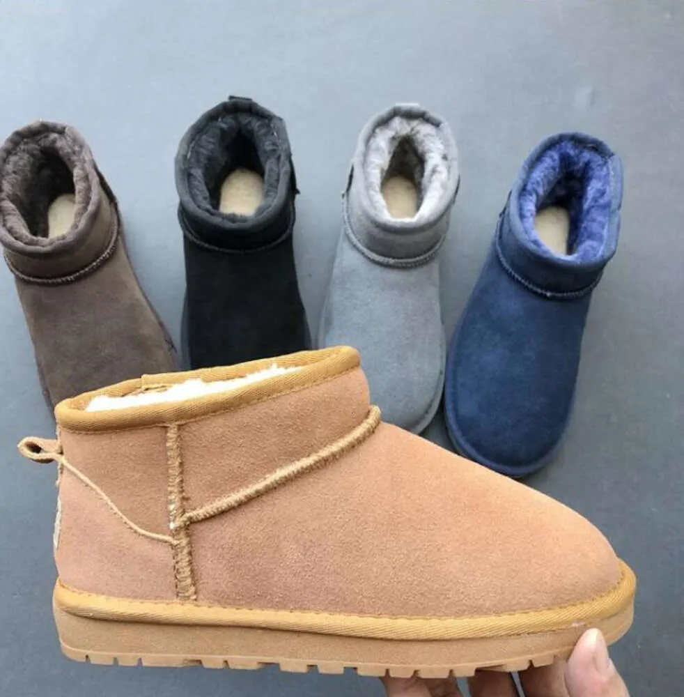 2023 Brand Children Girls Mini Snow Boots Winter Warm Toddler WGG Boys Children Barns plysch varma skor storlek EU21-35 VHGF