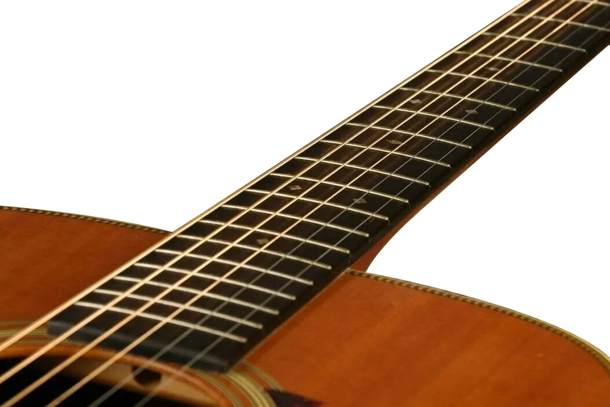 HD-28V 2004 Guitare acoustique F/S identique aux images