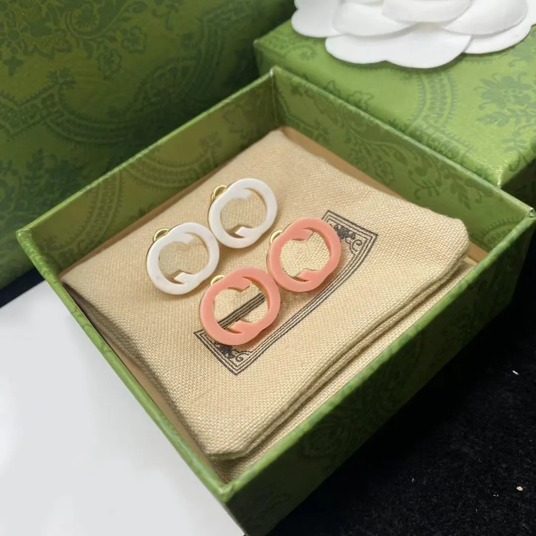 2023 G Series Resin Europe et les États-Unis Boucles d'oreilles simples pour les femmes Bijoux de créateurs de dons de mariage de la Saint-Valentin