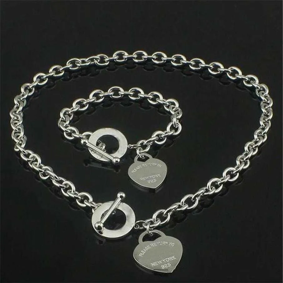 Regalo de Navidad Juego de pulsera y collar de amor de plata de ley 925, joyería llamativa de boda, collares con colgante de corazón, conjuntos de brazaletes 2 en 12489