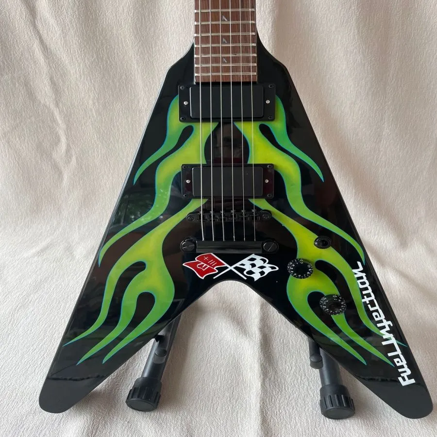 Nova guitarra elétrica personalizada de fábrica com acabamento camuflado verde em forma de V