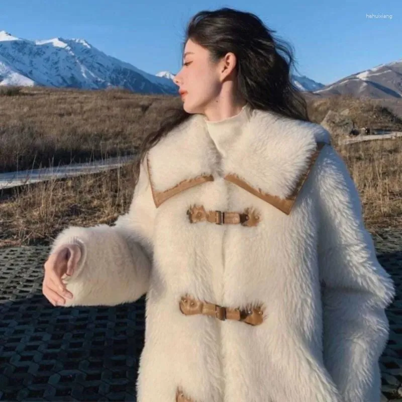 Women's Fur Women Elegant White Lamb Jacket 2023 Autumn Faux Coat Horn Button Casual Loose Outerwear Lady Pocket Korean Fashion