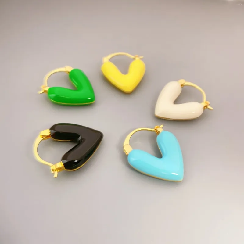 Orecchini a cerchio Rame Design di lusso Nero Bianco Giallo Verde Orecchino a forma di cuore per le donne Accessorio decorativo per gioielli di moda di alta qualità