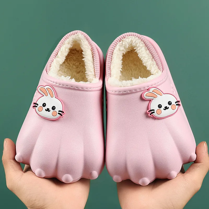 Pantoufles en coton pour enfants automne et hiver, jolies chaussures en coton cachemire doux et légers pour garçons et filles, antidérapantes, imperméables, bébé rose chaud