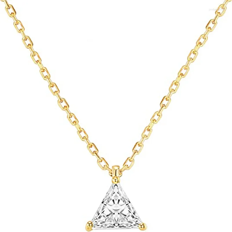 Ожерелья с подвесками Huitan Кристалл Треугольник Цирконий Ожерелье для женщин Простые универсальные аксессуары для шеи Модные свадебные украшения для невесты
