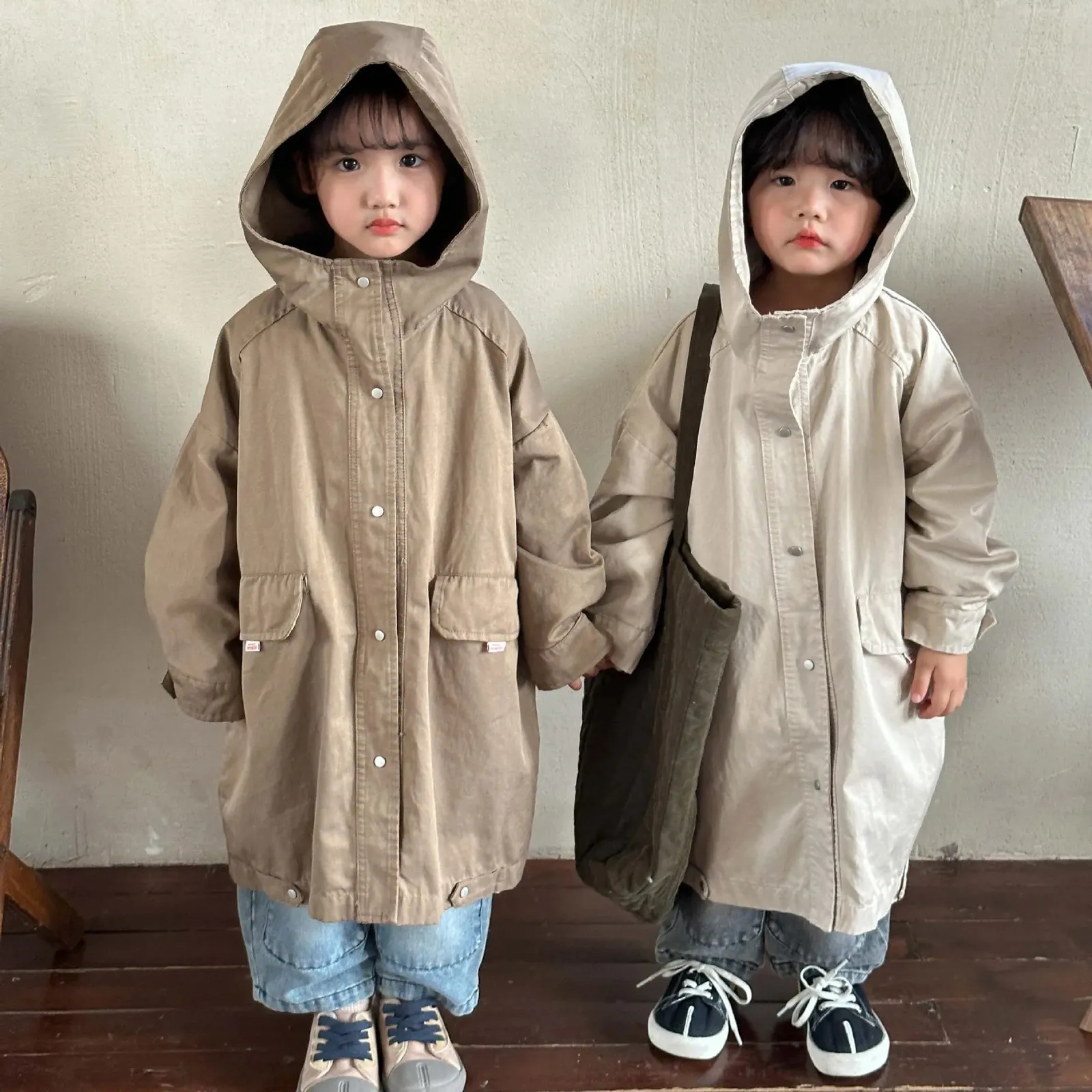 Jassen 7081 Jongens en Meisjes Trenchcoat Lange Jassen Capuchon Baby Kids Tops Herfst Kinderkleding Tieners 231013