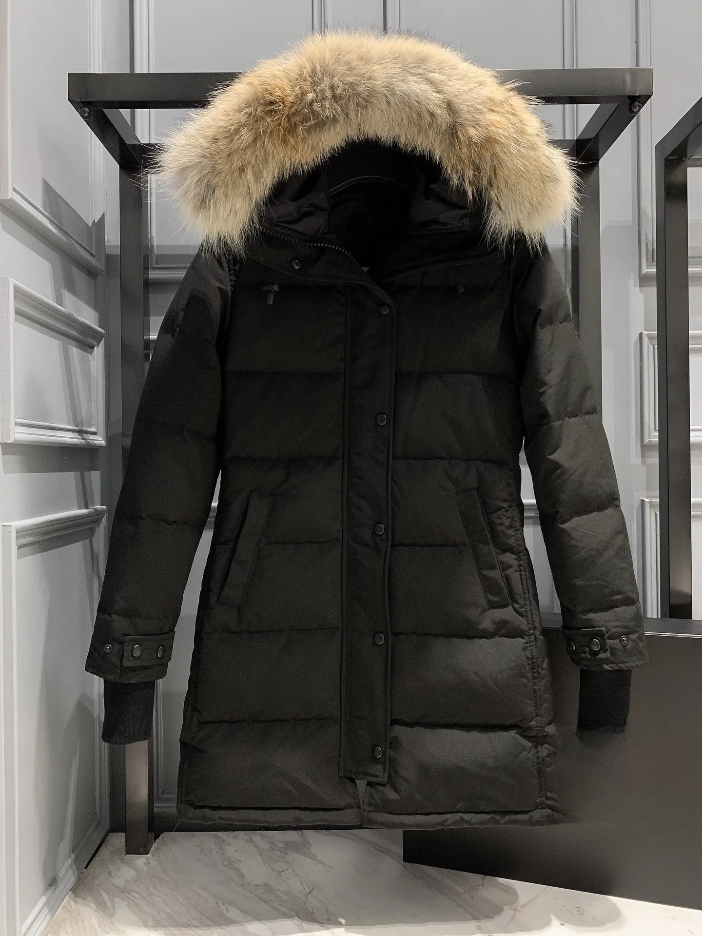 10a högkvalitativ designer Womens Down Jacket Canadian Fashion Brand Gooses Long Coats Stor Pocket päls krage termiska toppkvinnor stora vindtäta par