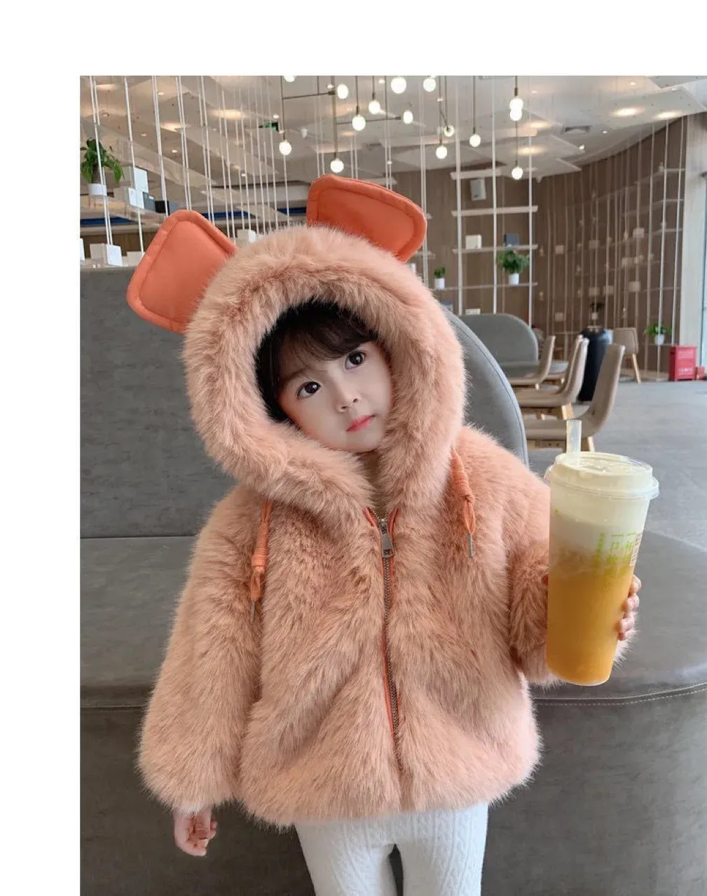 Kurtki 2023 Winter Baby Girl Fur Futro z kapturem Wersja Koreańska Wersja dzieci zagęszcza swetry Undershirt Dzieci solidne kolorowe kurtkę warstwową 231016