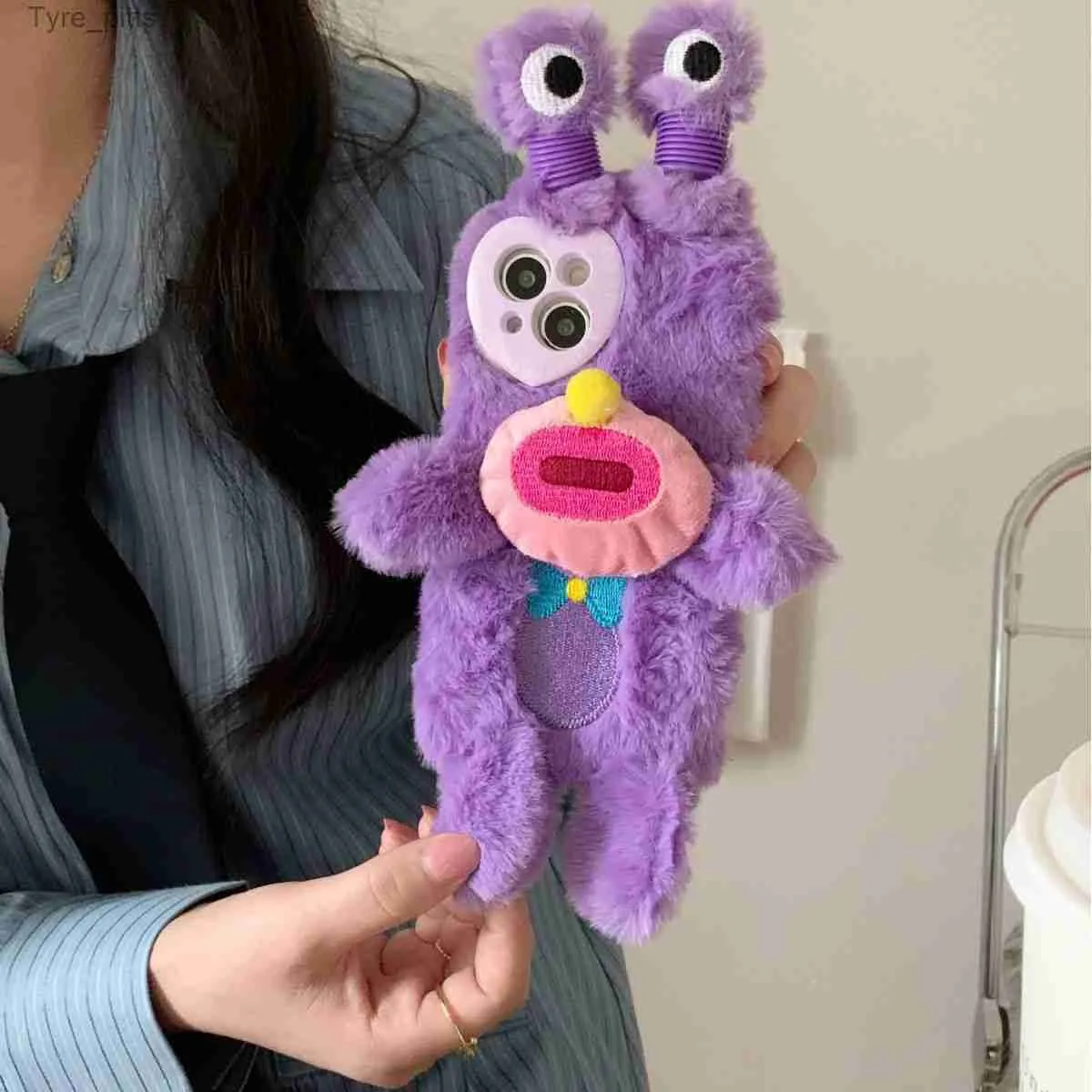 Cell Phone Cases Netizen Plush Little Monster Cute Monster Doll Cartoon Cute Stupid 14promax Plush Phone Case UglyL2402