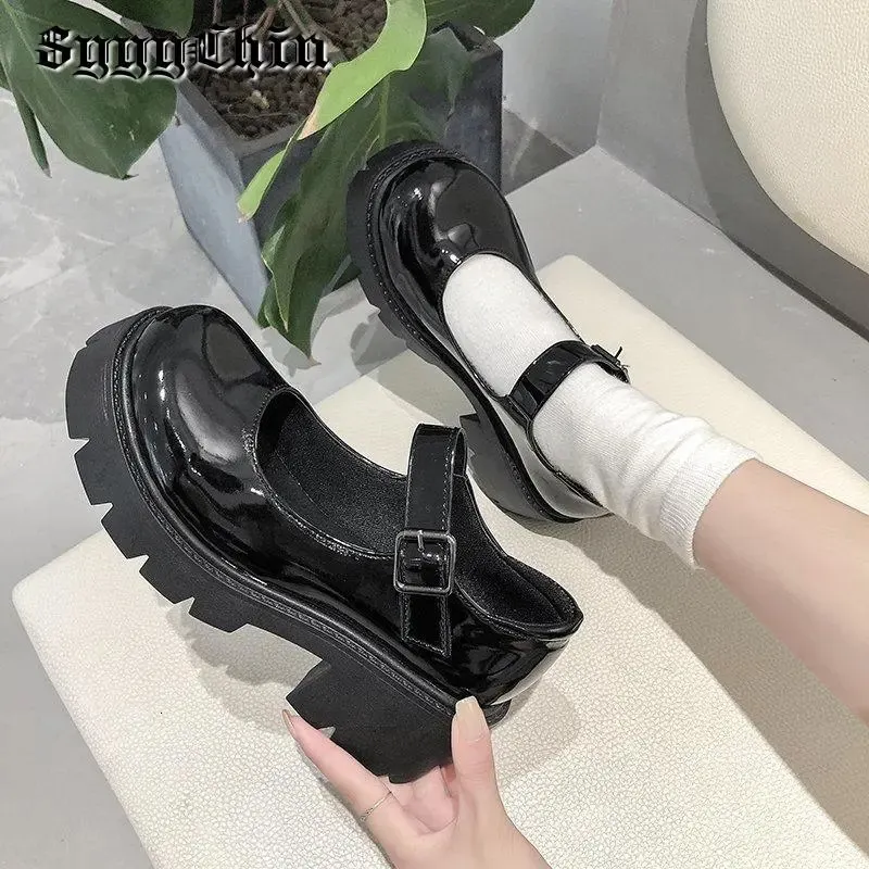 Dress Shoes Women Lolita Pumps Mary Jane High Heel Platform Chunky Heel Lady Sandals Round Toe Vintage Girl Classic Sweet Punk Female Shoes 231016