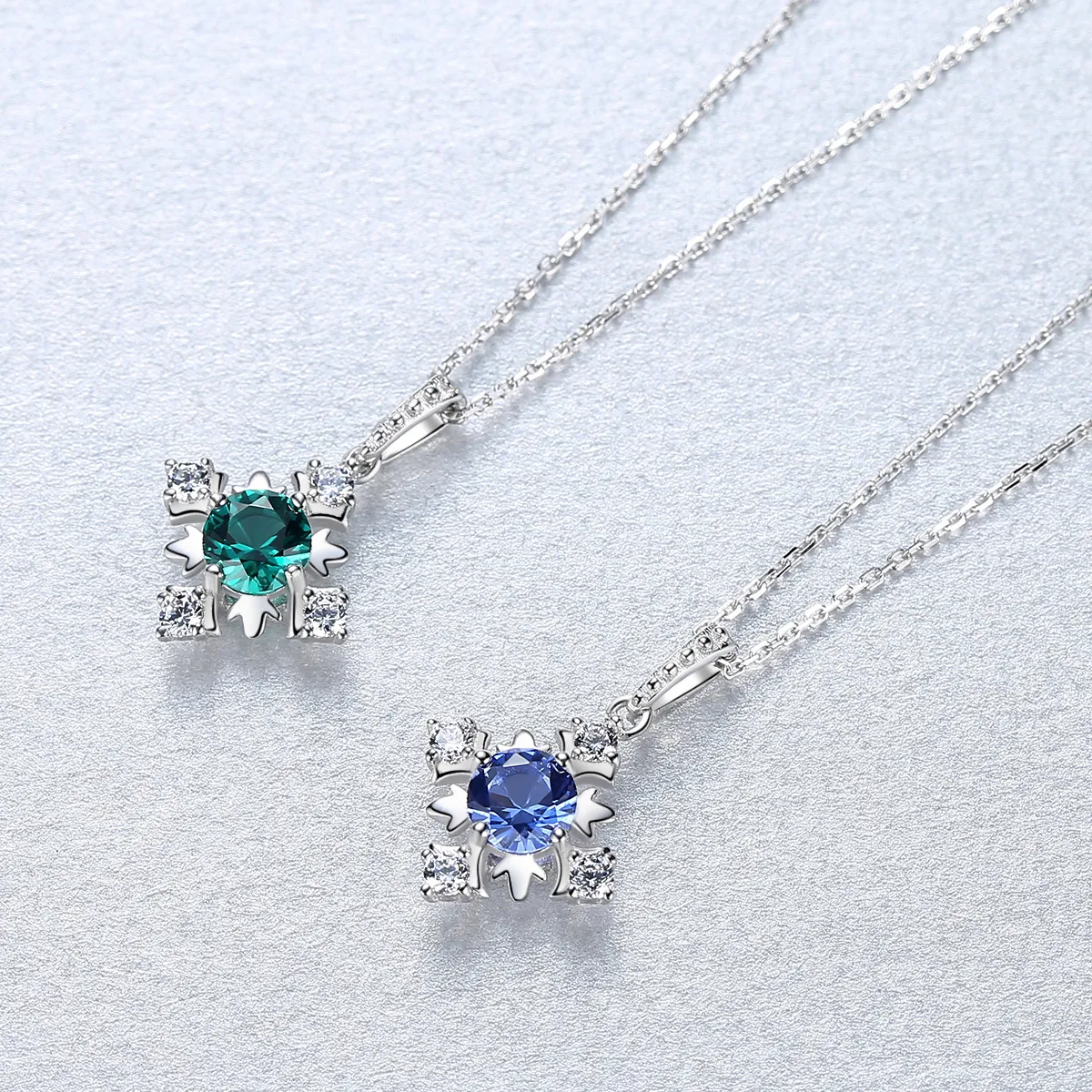 2023 Vintage Blue Green Gem S925 Silver Exquisite Pendant Necklace Charm Women High Grade Halsbandsmycken för kvinnor Bröllopsfest Alla hjärtans dag födelsedagspresent SPC