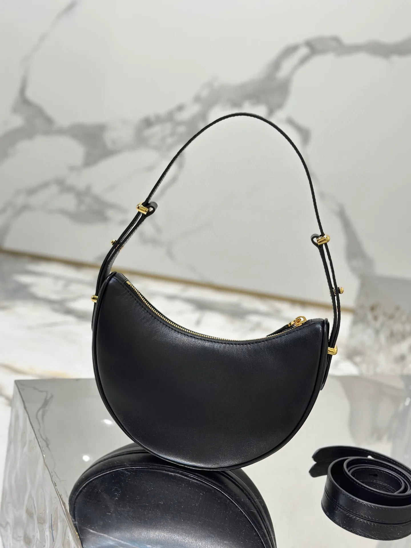 Black Designer Bag Handbag Woven Bag Genuine Leather Designer Bag Women Designers Shoulder Bag Mini Bag Leather Bag Crossbody Bag Available in Three Colors