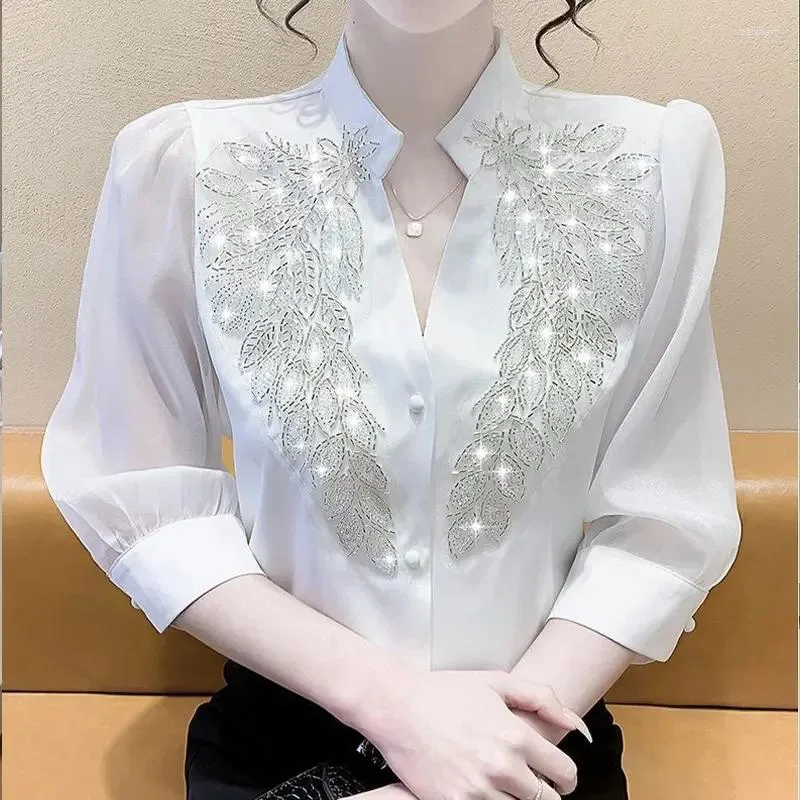 Camicette da donna Camicia bianca con paillettes glitterate Camicetta chic da donna con foglie di lusso con diamanti Camicetta chic da donna Scollo a V Manica a lanterna Bottone Top Office