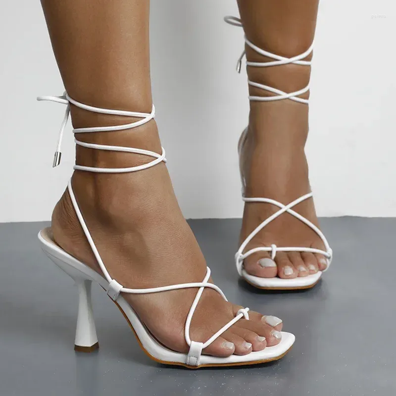 Jurk Schoenen 2023 Zomer Wit Zwart Vrouw Sandalen Mode Gekruiste Hoge Hakken Sexy Lace Up Party Pompen Maat 35-42