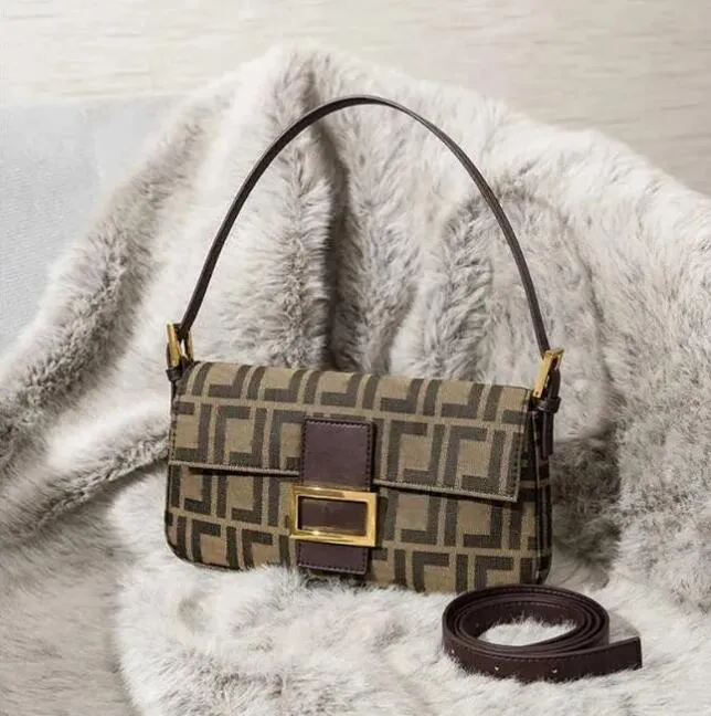 2023 جودة 2023 Women Handbag Designer الكتف الأزياء الأزياء سلسلة Lambbskin وأكياس الأجهزة المعدنية لا تتلاشى أبدًا محفظة