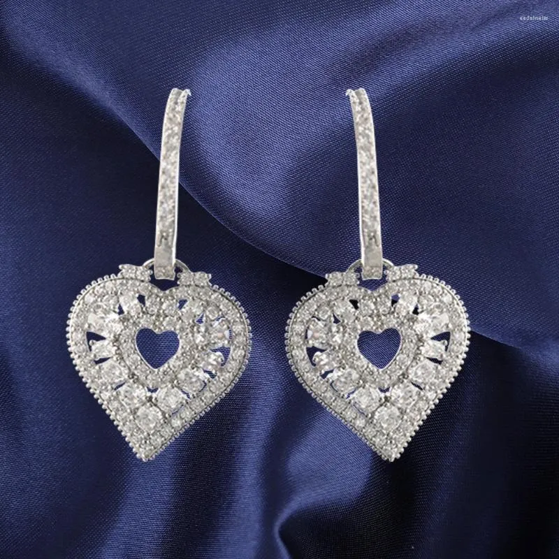 Orecchini a bottone Lusso Amore Moda Cubic Zirconia Lucidi Gioielli di fascia alta per le donne Bellissimi regali squisiti Accessori da sposa