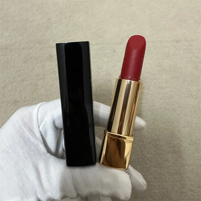 Brand Classic Black Tube Pressed Lipstick Luxury Girl Lady Lip Cosmetics #57 #58 #99 3 Color Stock Tube High Quality Lipgloss Rouge Allure Velvet Le Rouge Velours 3.5G logotyp