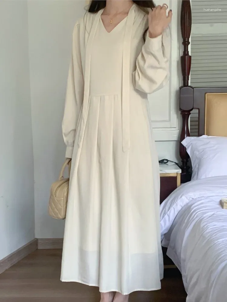 Casual Dresses Autumn Fashion A-Line Midi Dress French Elegant Lady Solid Pleats One Pieces Spring V-Neck Loose Women Chic Clothes