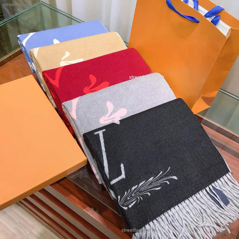 Kaszmirowy projektant szalik Paszmina dla projektantów ciepłe szaliki Najnowszy luksus V Fashion Classic Men and Women Cashmere Long Shawl jesienna zima szaliki na świeżym powietrzu koc