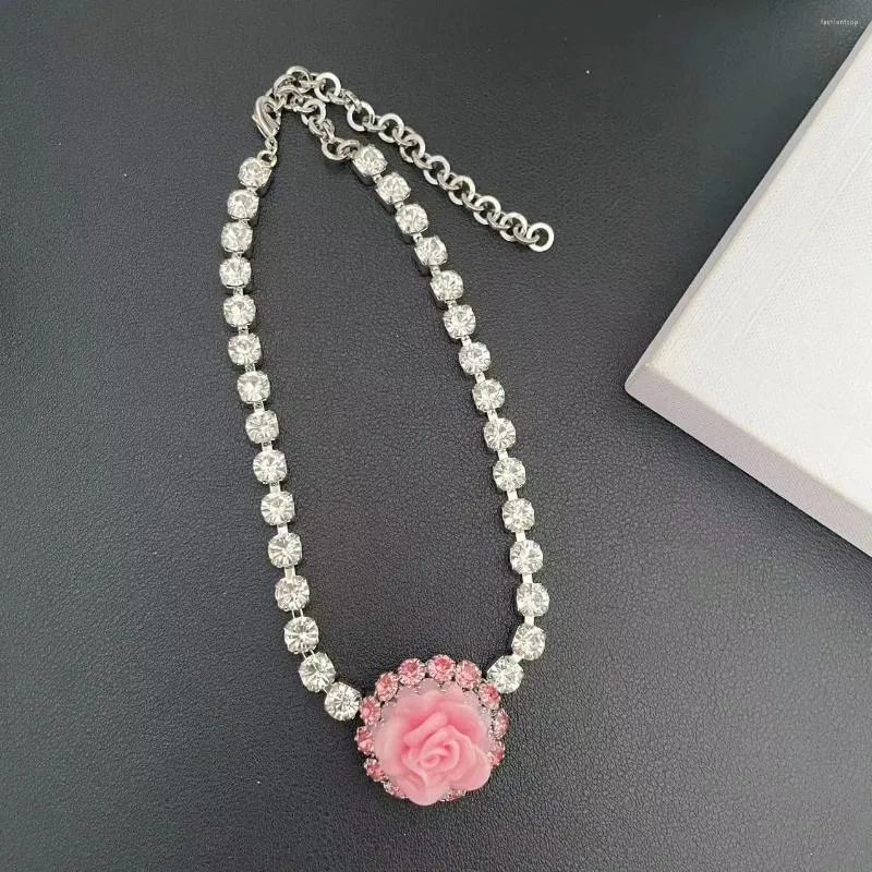 Pendant Necklaces To Reines Pink Flower Necklace Light Luxury Crystal For Women Wedding Party Jewelry Wife Romantic Birthday Gift