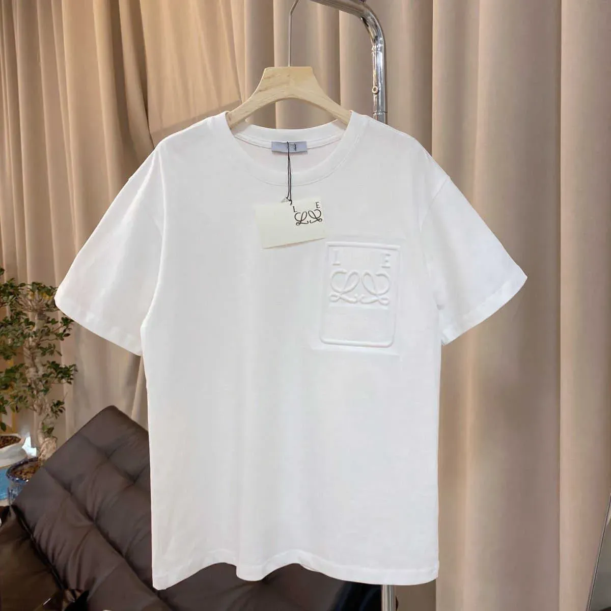 Designer Loes Classic V23SS Emed Foreigner Solid Short Sleeve T-Shirt Label Summer New Fashion Vielseitiger Trend für Männer und Frauen