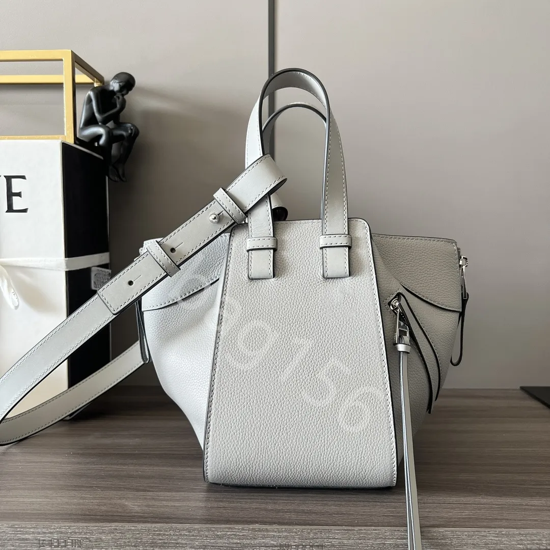 10a tasarımcı çanta hamak kompakt tote torbalar geometri crossbody çantalar omuz çantası geometrik katı çantalar yumuşak tahıl kovboyu anagram kabartma hobos çanta togo