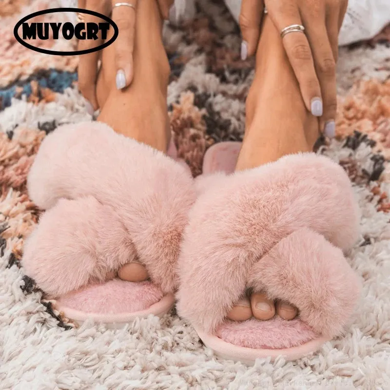 Slippers Winter Women Fashion Fashion Cross Fluffy Fur Slipper Home Slides Plataforma plana plana de piso interno Flip Shoes Ladies Sapatos 2023 231017