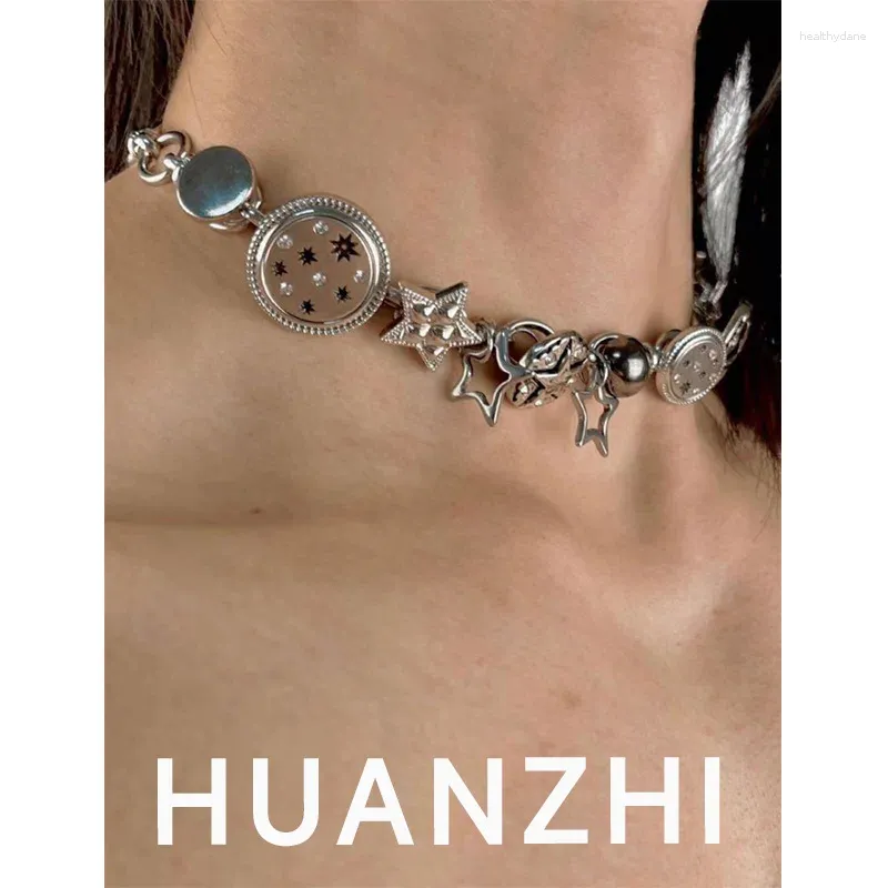 Choker Huanzhi punk retro guzika guzika wisiant Naszyjnik