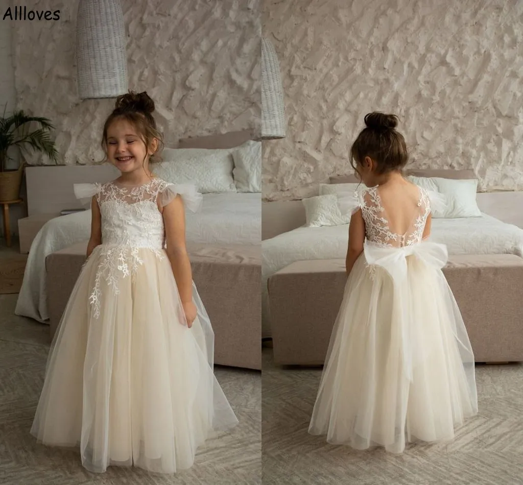 Fée Tulle Une Ligne Robes De Fille De Fleur O-cou Dos Nu En Dentelle Robes De Soirée De Mariage Pour Enfants Avec Arc Petites Filles Infantile Première Communion Robe D'anniversaire CL2779