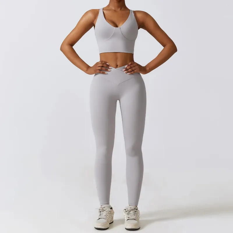 Ensembles actifs Yoga ensemble de gymnastique femmes deux pièces soutien-gorge de Sport Leggings pour Lycra entraînement femmes tenue de Sport vêtements pour femmes gris