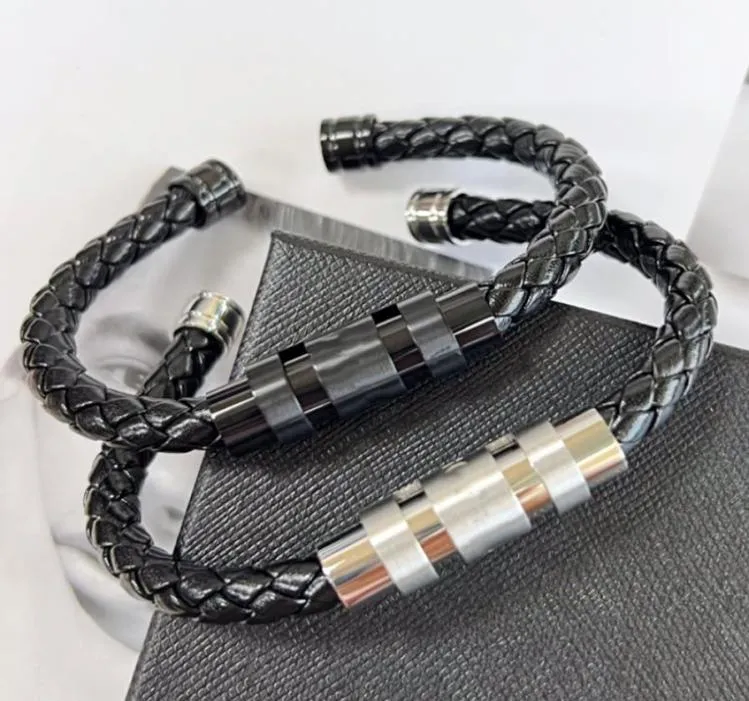 Bracelet de luxe avec boucle en acier inoxydable, Bracelet ouvert en cuir de haute qualité pour hommes et femmes 1373883