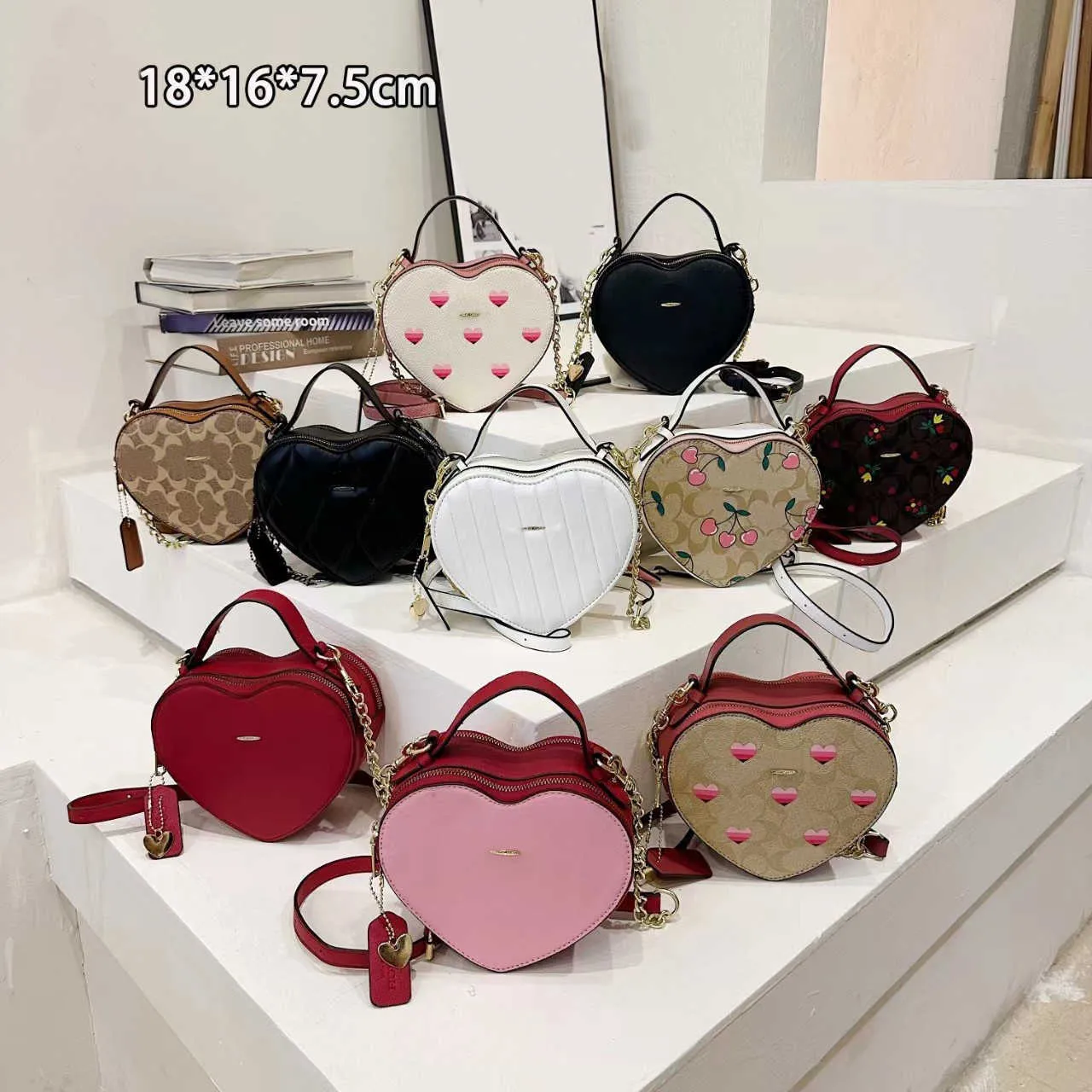 C Desinger Heart Bag Miniキュートショルダーバッグ女性Coabagハンドバッグヴィンテージ曇りのトートレザーファッションピンククロスボディ